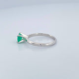 Anillo Solitario Redondo Esmeralda 2.55gr / 2 3/4 in / Oro Blanco 18K %