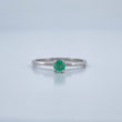 Anillo Solitario Esmeralda 1.55gr / 2 1/2 in / Oro Blanco 18K %