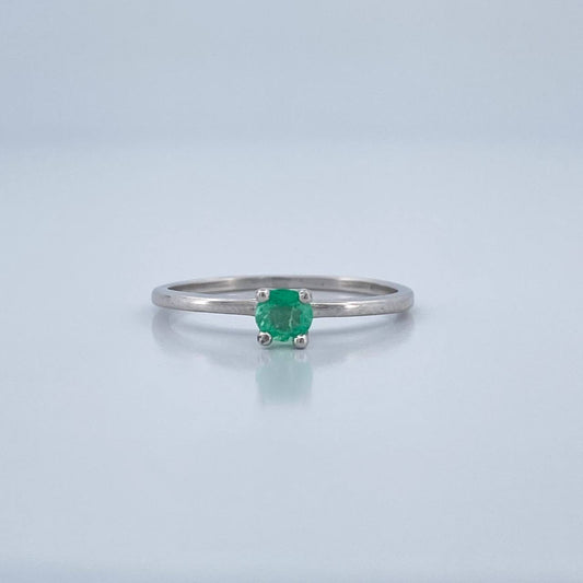 Anillo Solitario Esmeralda 1.55gr / 2 1/2 in / Oro Blanco 18K %
