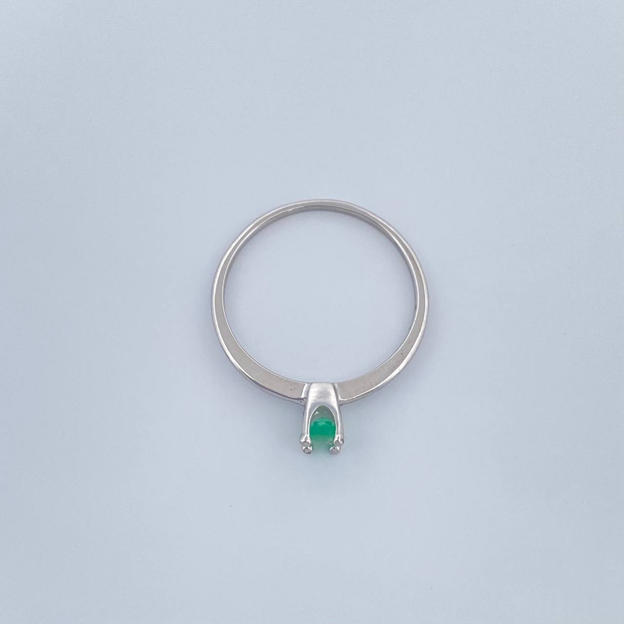 Anillo Solitario Esmeralda 1.55gr / 2 1/2 in / Oro Blanco 18K %