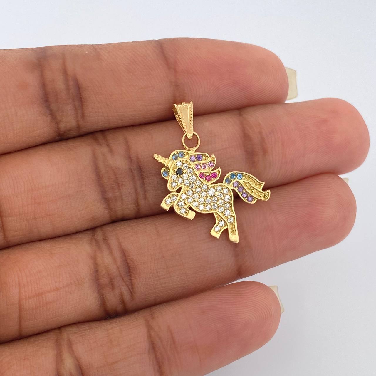 Dije Unicornio 2.45gr / 1 in / Oro Amarillo 18K &