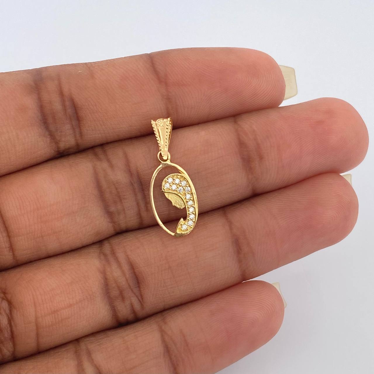 Dije Virgen Maria 0.75gr / 3/4 in / Oro Amarillo 18K &