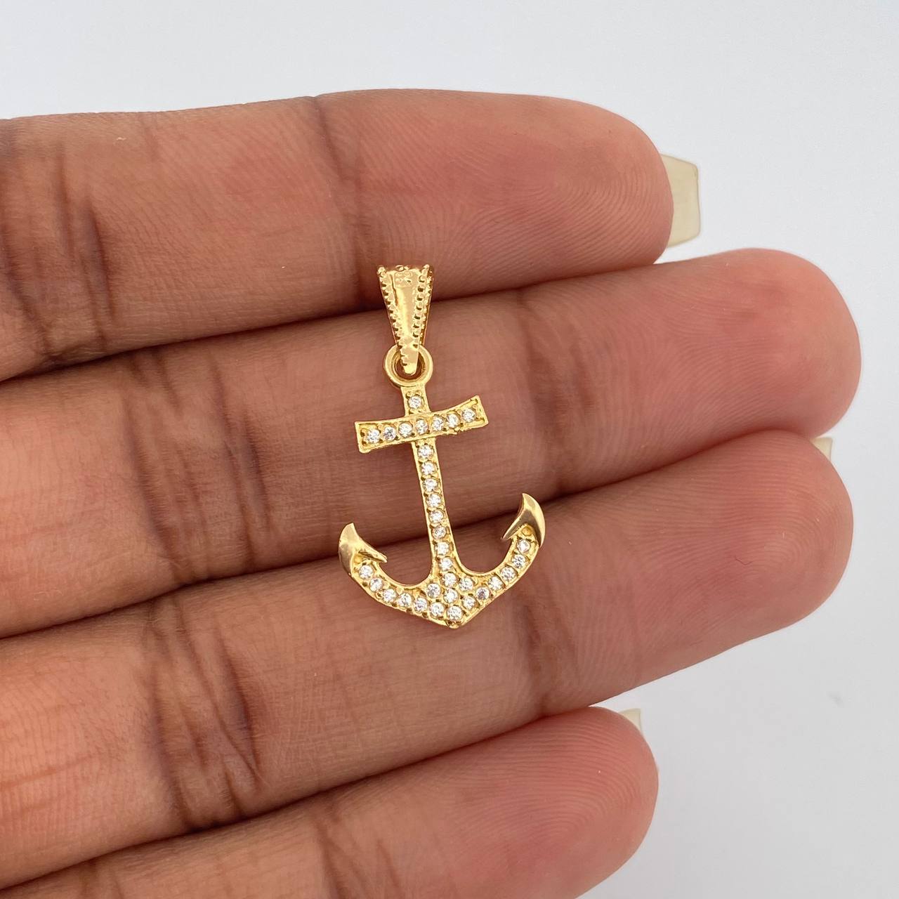 Dije Ancla 1.05gr / 1 in / Oro Amarillo 18K &