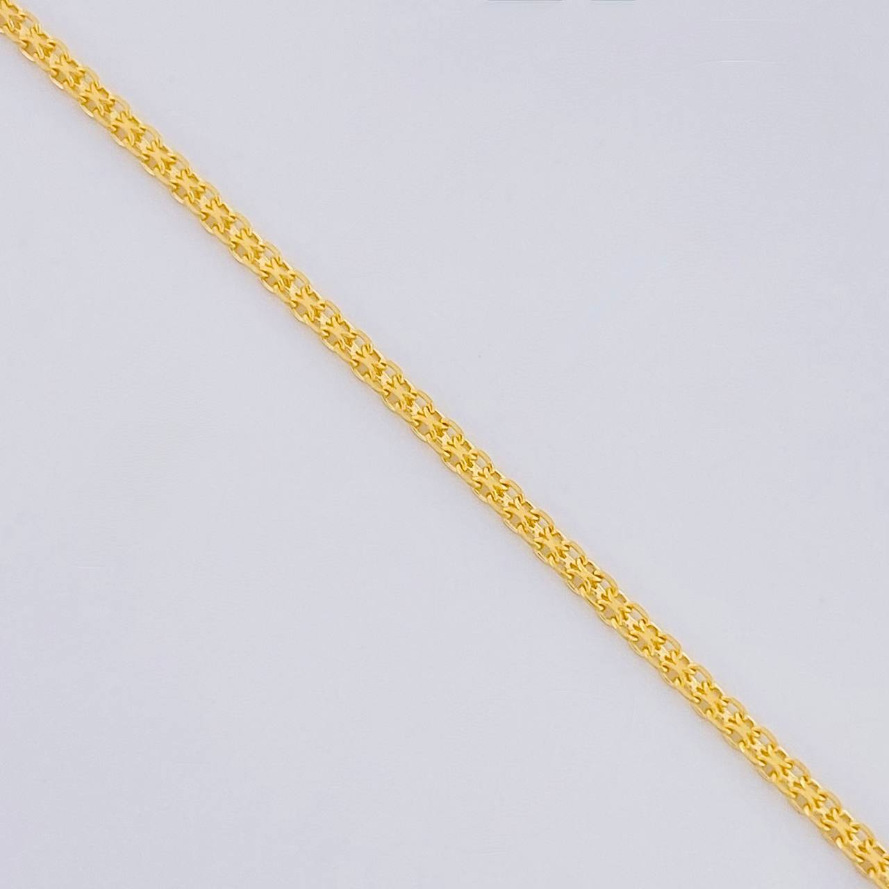 Bismark Chain 1.9g / 18 in / 1.1mm Yellow Gold 18K