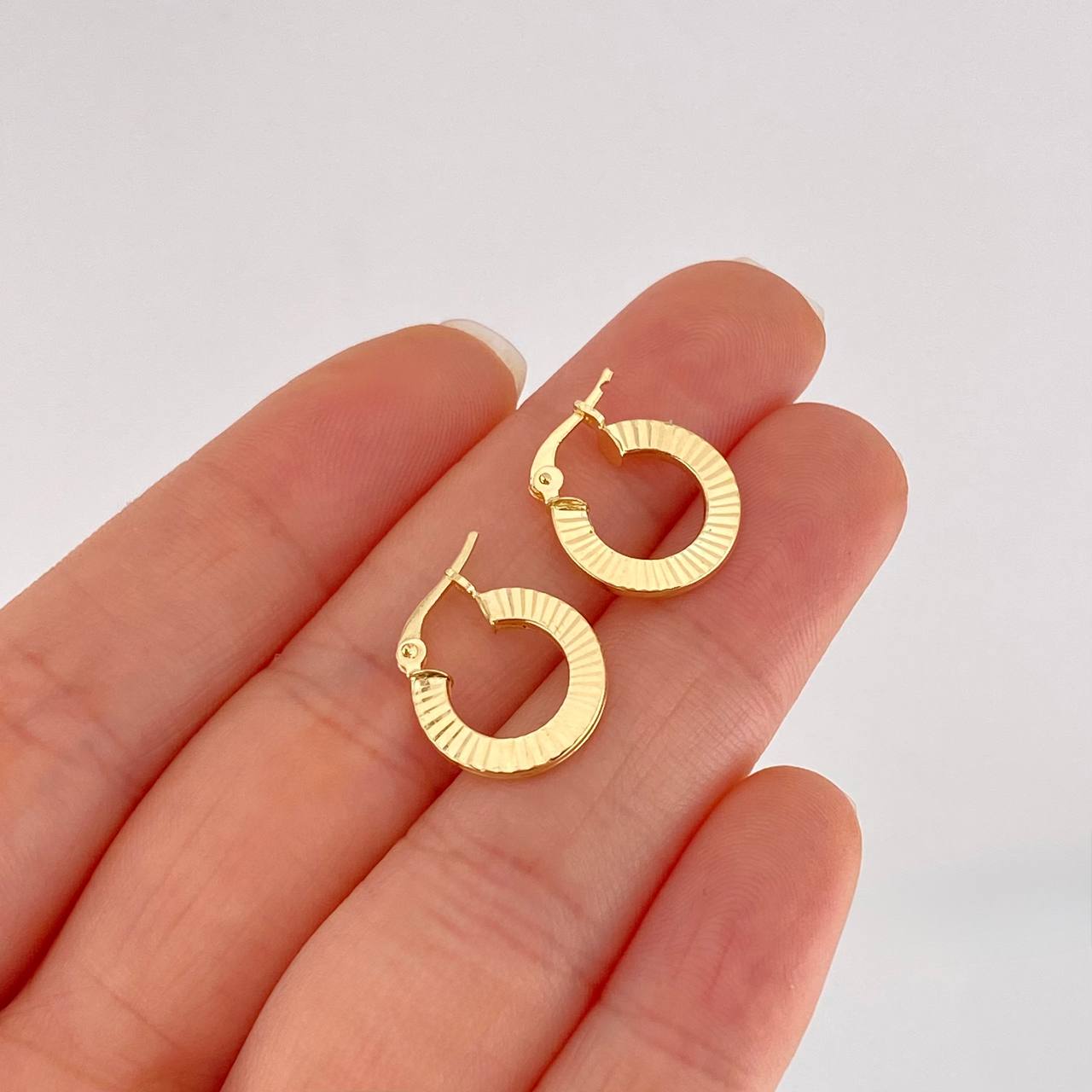 Candongas Valu Rayada 1.2g / 1/2 in Oro Amarillo 18K