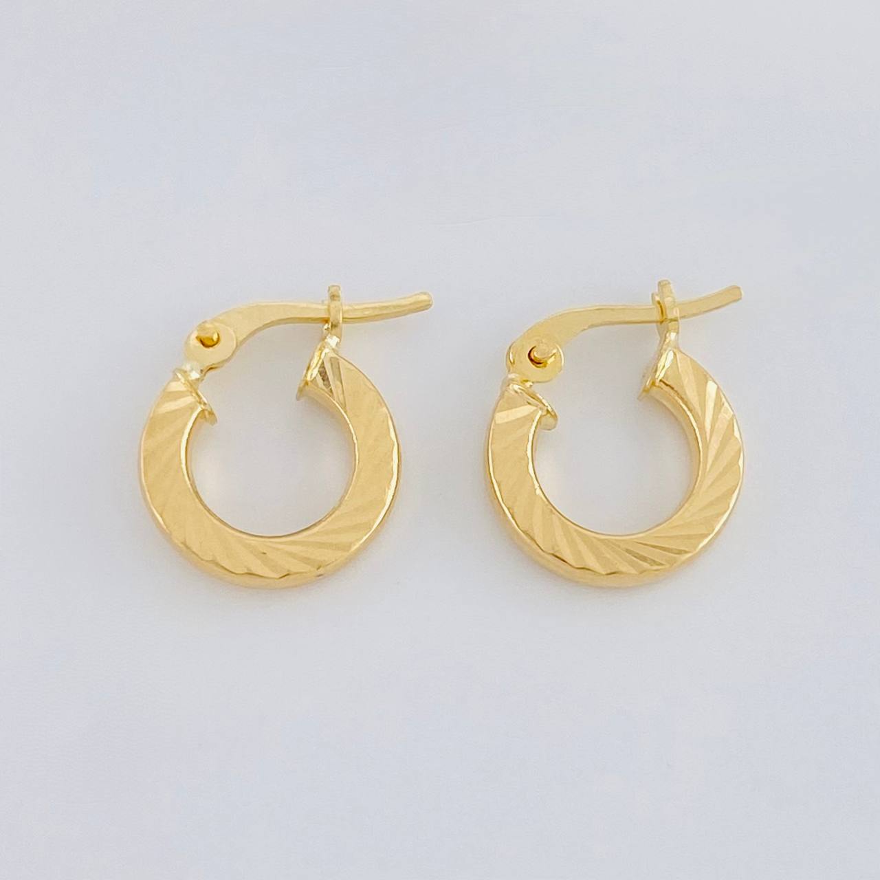 Candongas Valu 1.2g / 1/2 in Oro Amarillo 18K