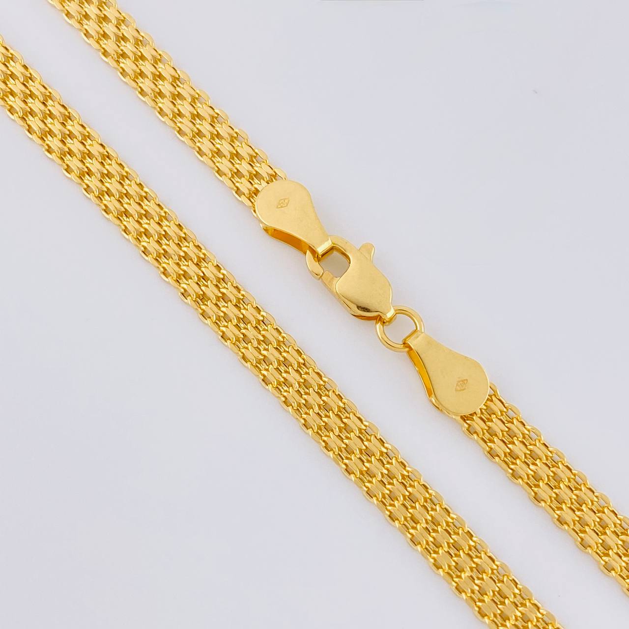 Cadena China 5.55g / 18 in / 4.3mm Oro Amarillo 18K
