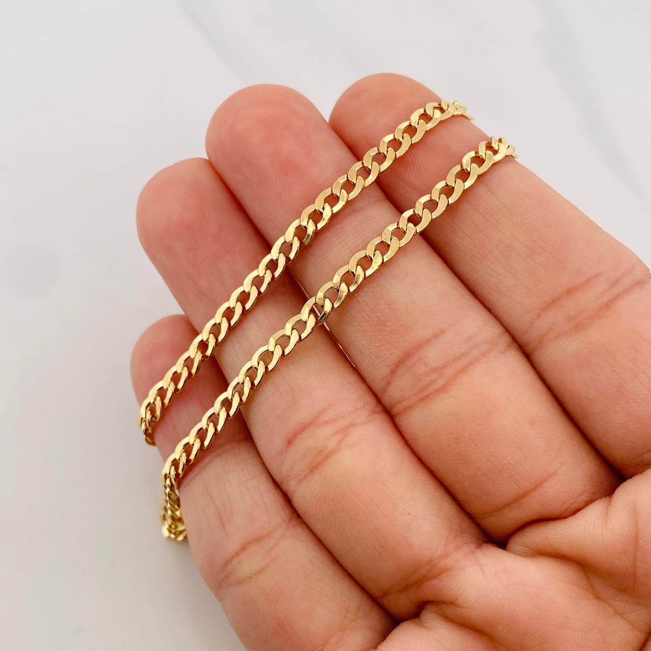 Cadena Cubana 7.45g / 24 in / 2.45mm Oro Amarillo 18K