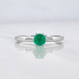 Solitaire Ring Emerald 29pts 1.75g / T6 3/4 White Gold 18K