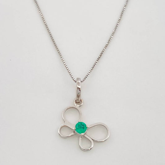 Set Cadena Veneciana + Dije Mariposa Esmeralda 7pts / 1.6g / 18 in Oro Blanco 18K