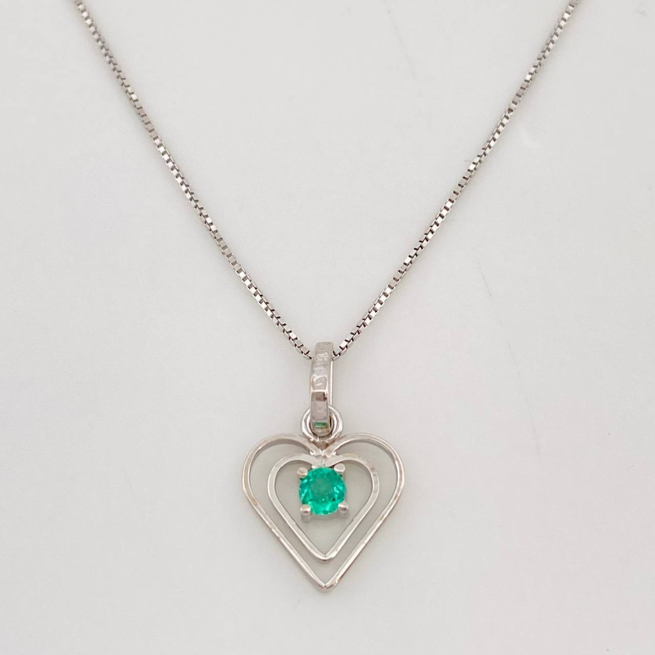 Venetian Chain Set + Double Heart Pendant Emerald 6pts / 1.45g / 18 in 18K White Gold
