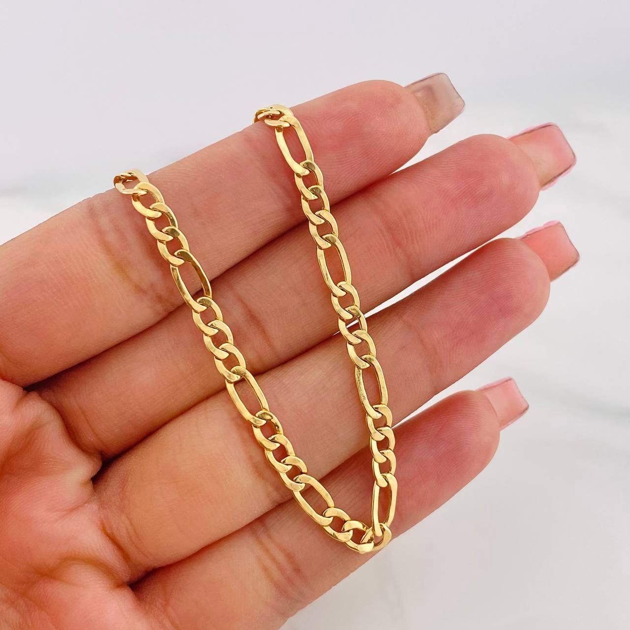 Cadena Figaro 7.4g / 24 in / 4.65mm Oro Amarillo 18K