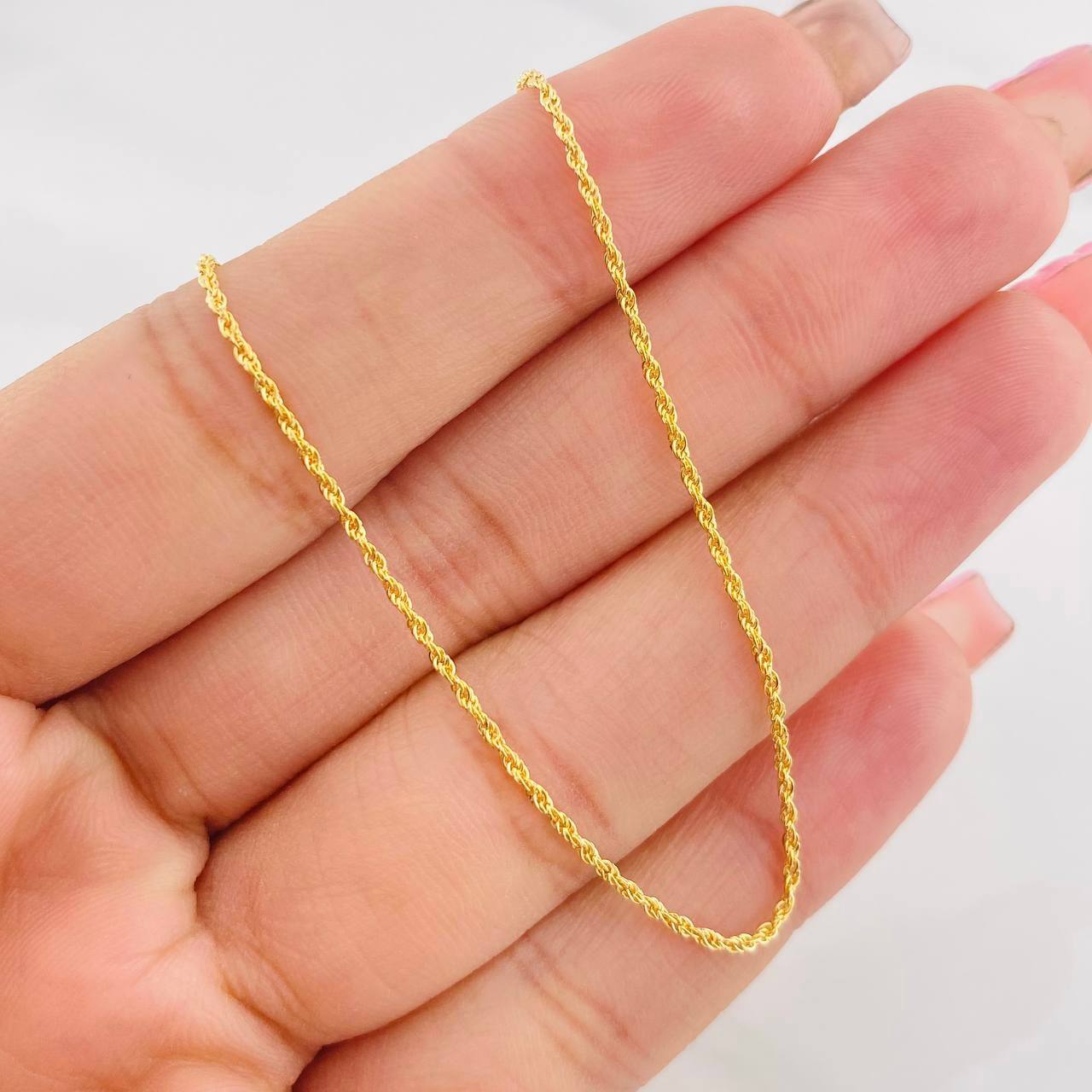 Cadena Lazo 1.15g / 24 in / 0.81mm Oro Amarillo 18K