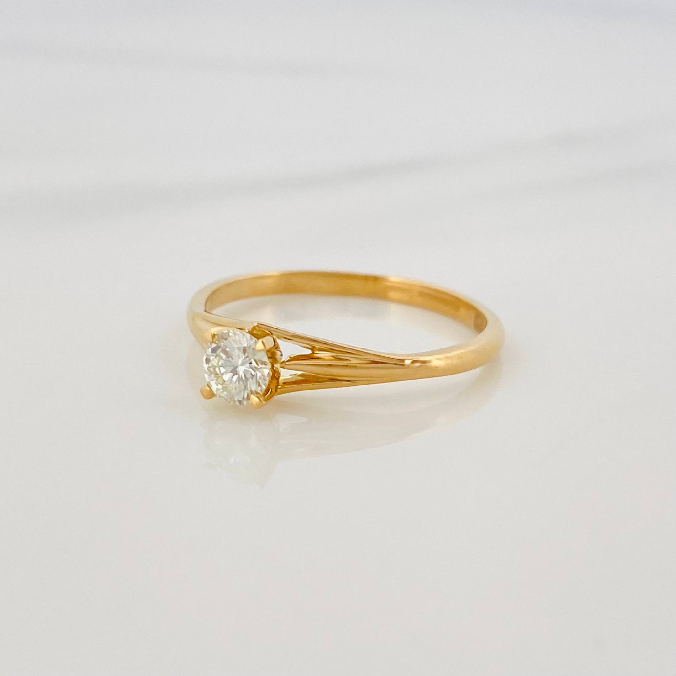 Anillo Solitario Diamantes 25Pts 1.8 g / T6 1/4 Oro Amarillo 18K
