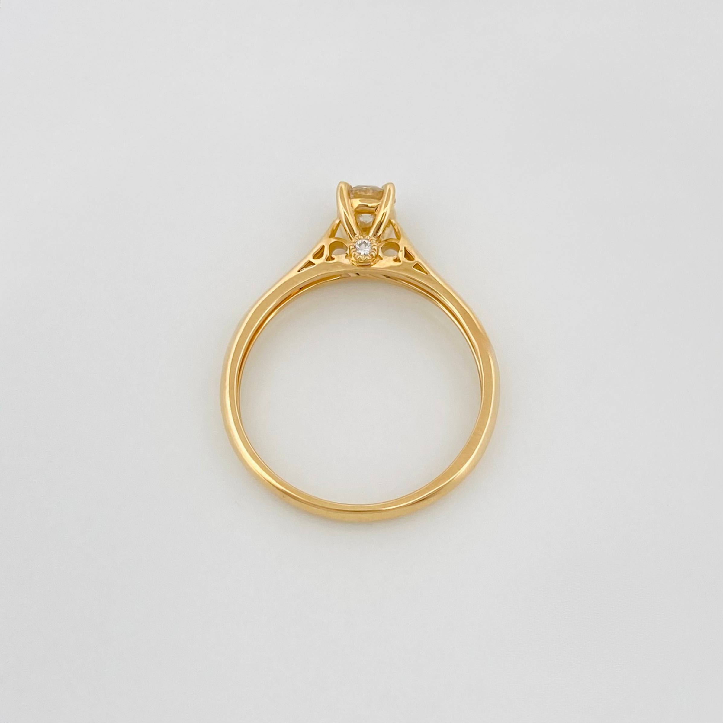 Anillo Solitario Diamantes 32Pts 2.3 g / T6 3/4 Oro Amarillo 18K