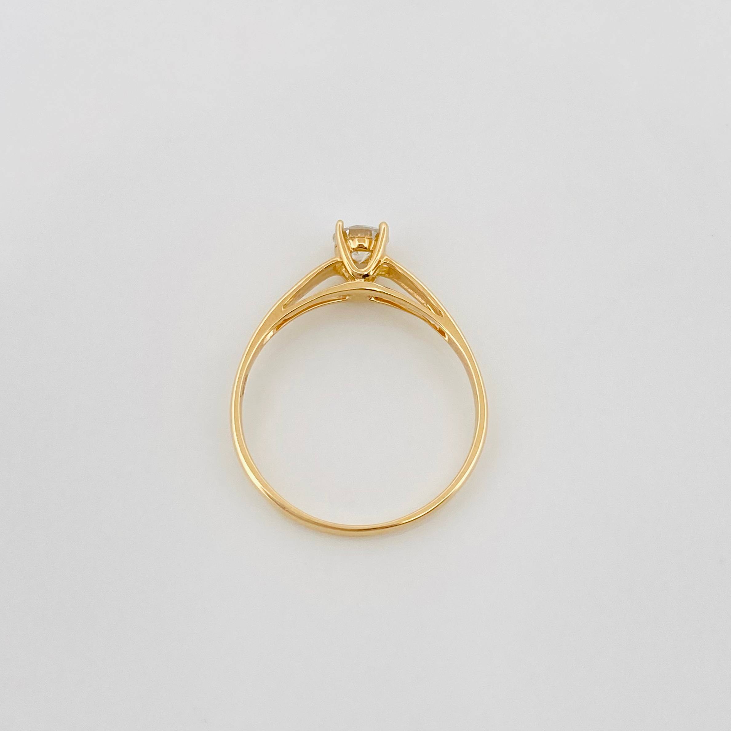 Anillo Solitario Diamantes 25Pts 1.35 g / T6 Oro Amarillo 18K