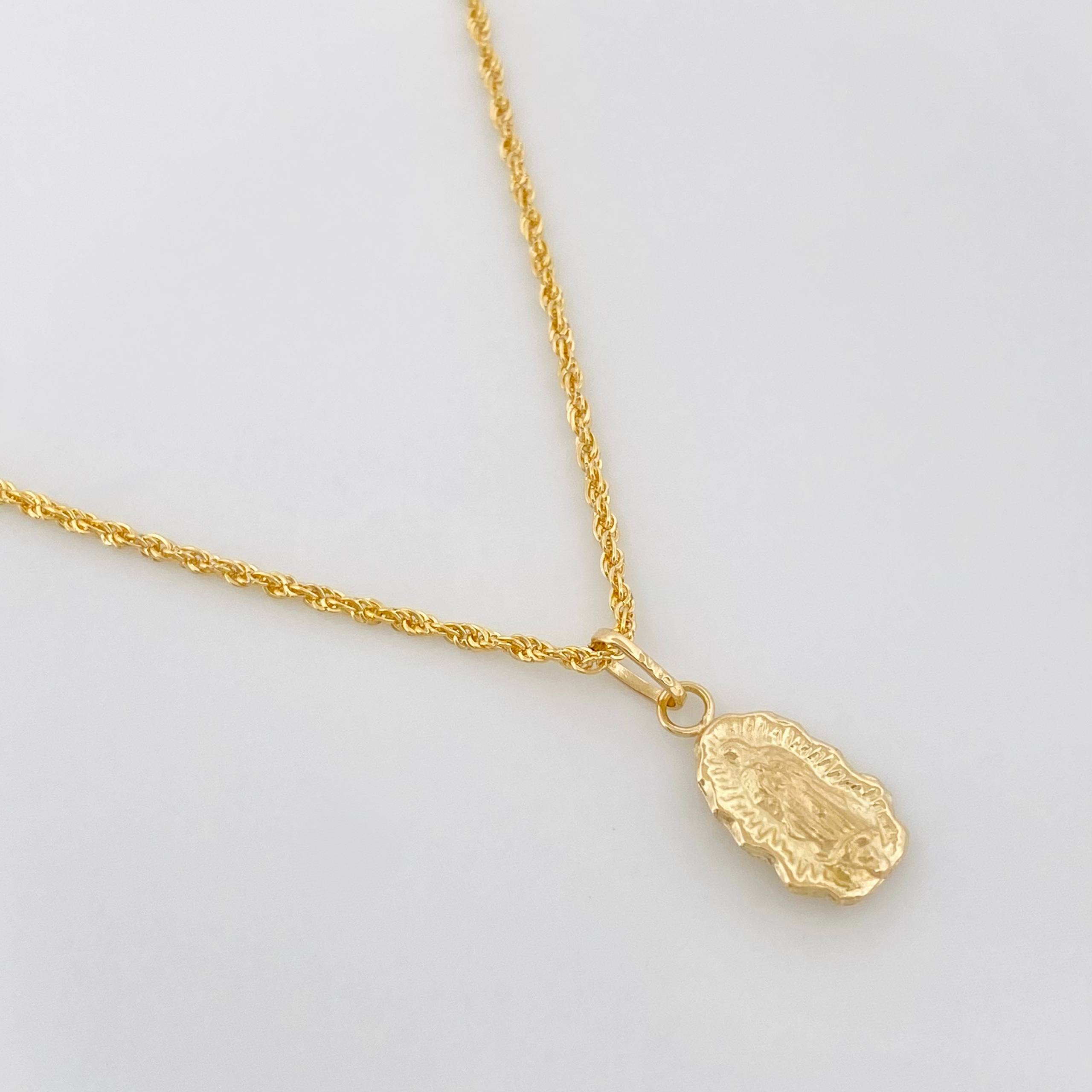 Set Cadena Lazo + Dije Silueta Virgen Guadalupe / 1.35 g / 17 3/4 in Oro Amarillo 18K