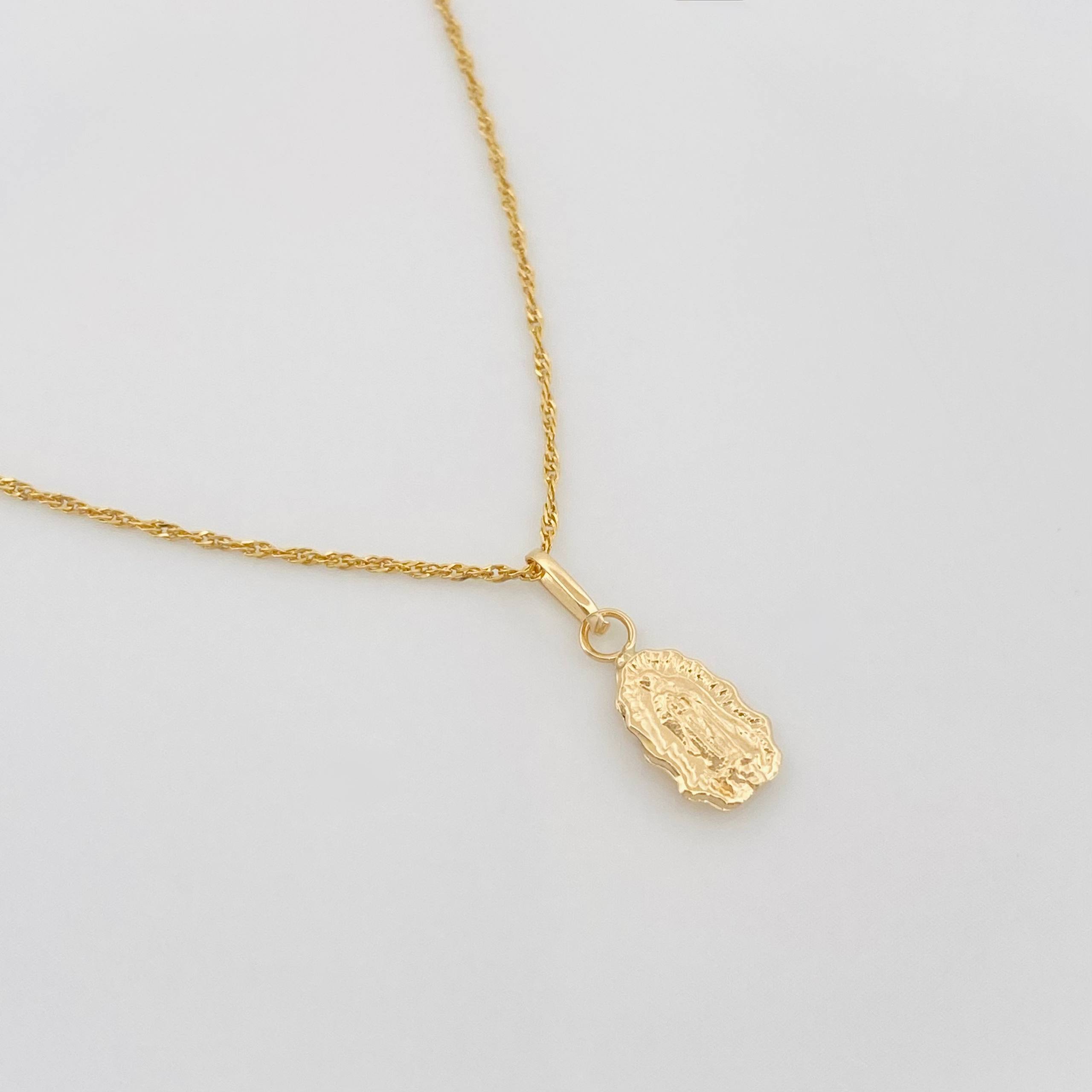 Set Cadena Lazo + Dije Silueta Virgen Guadalupe / 1.2 g / 15 3/4 in Oro Amarillo 18K