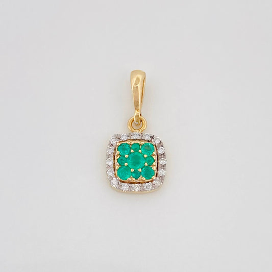 Dije Cuadro Esmeralda 20Pts Diamante 16Pts 0.95 g / 3/4 in Oro Amarillo 18K