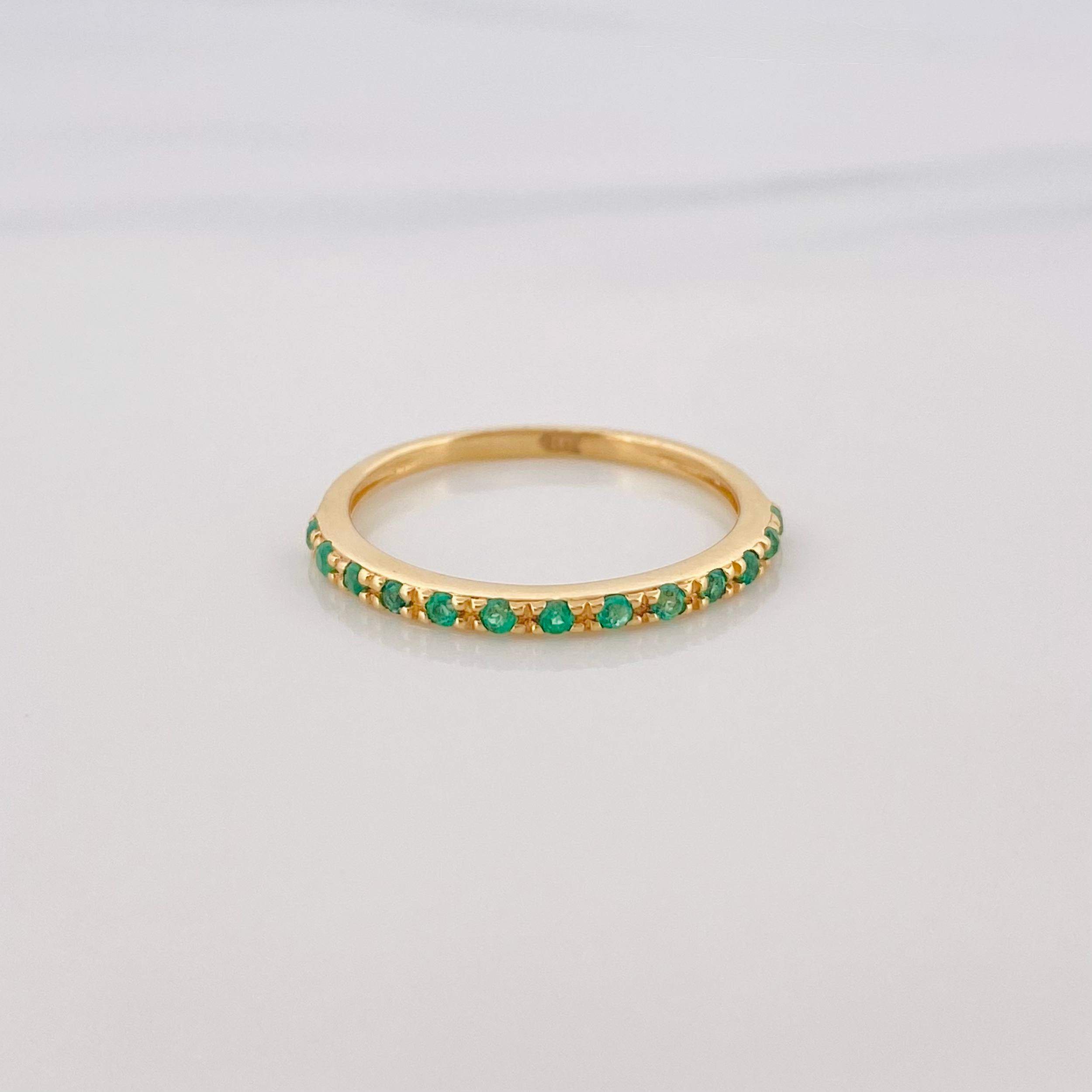 Anillo Churumbela Esmeralda 12Pts 1.35 g / T5 1/2 Oro Amarillo 18K