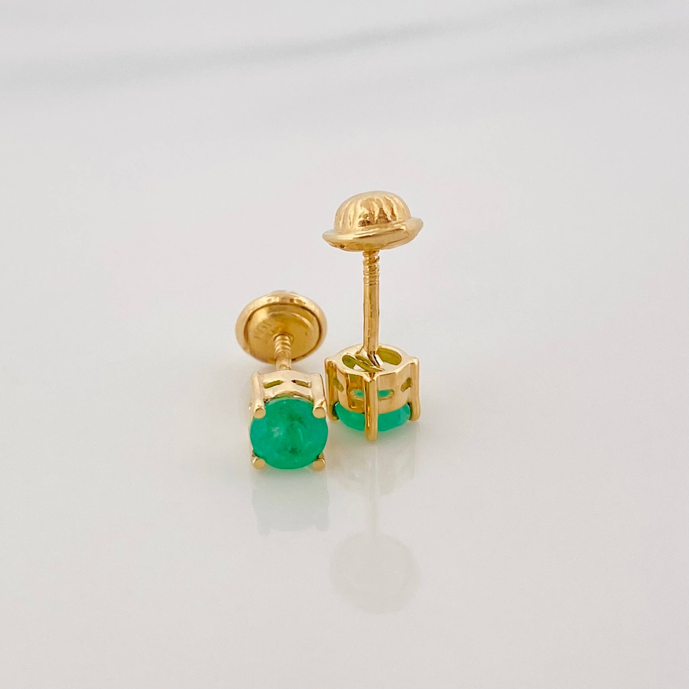 Topos Cuatro Garras Esmeralda 53Pts 1 g / in / 1.8 mm Oro Amarillo 18K