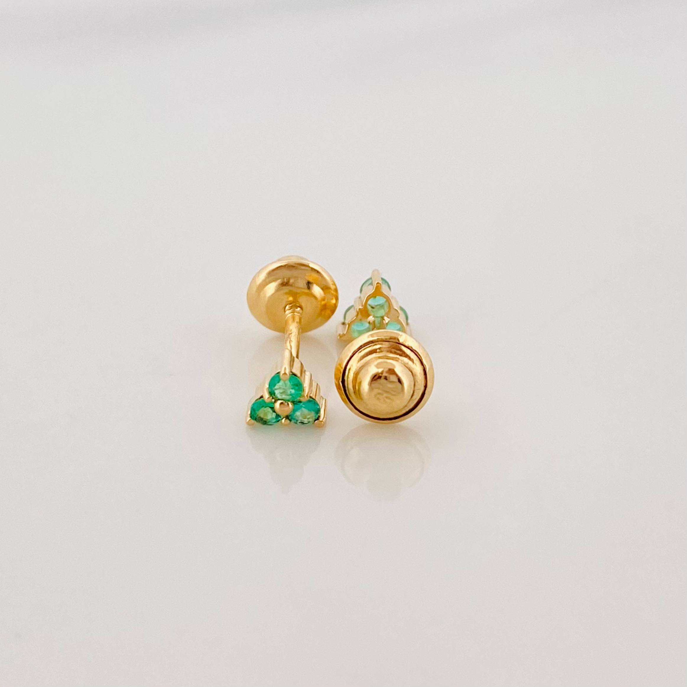 Topos Triangulo Esmeralda 15Pts 0.65 g / in / 1.6 mm Oro Amarillo 18K