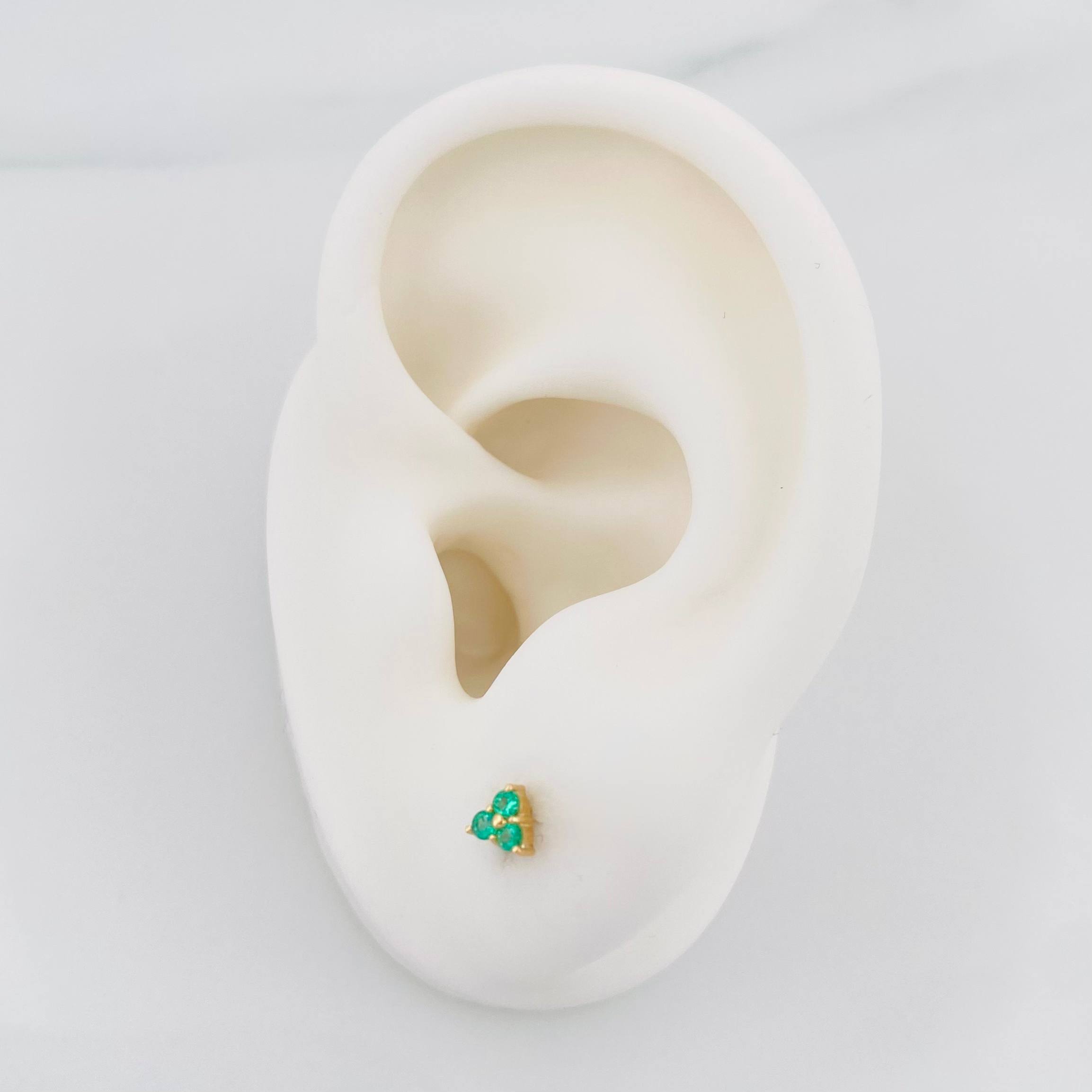 Topos Triangulo Esmeralda 15Pts 0.65 g / in / 1.6 mm Oro Amarillo 18K
