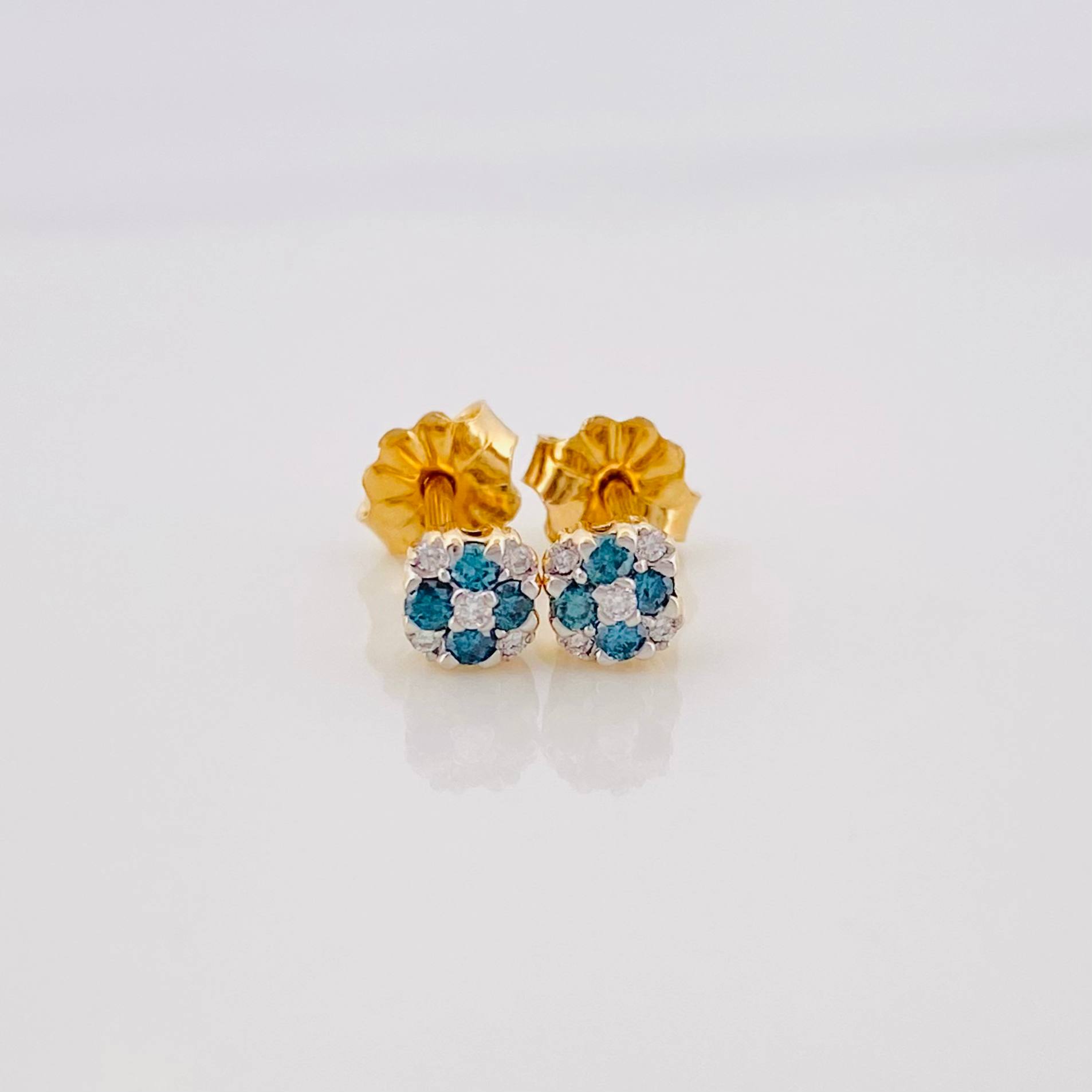 Topos Flor Diamantes 17Pts 1 g / in / 1 mm Oro Amarillo 18K