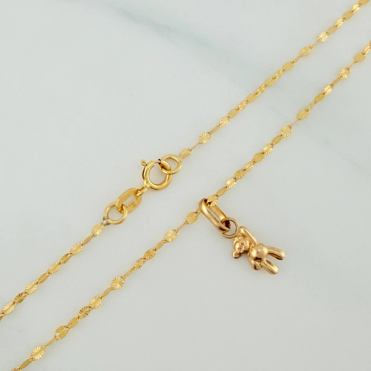 Set Herringbone Chain + Bear Pendant / 1.05g / 17 3/4 in 18K Yellow Gold