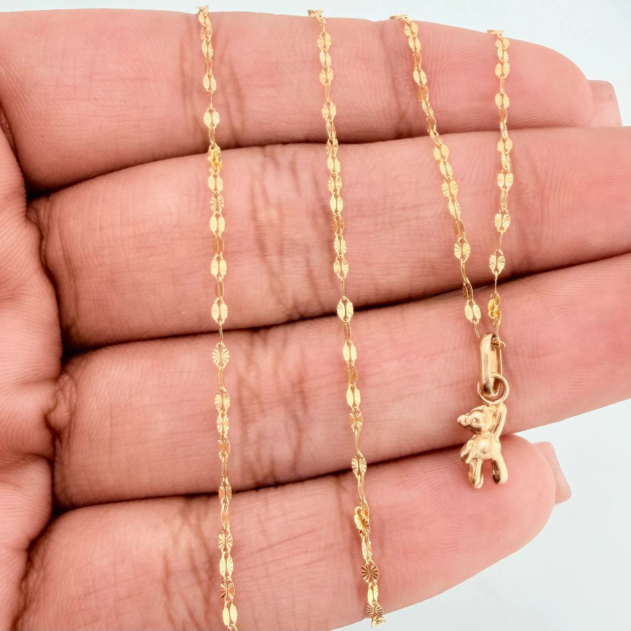 Set Herringbone Chain + Bear Pendant / 1.05g / 17 3/4 in 18K Yellow Gold