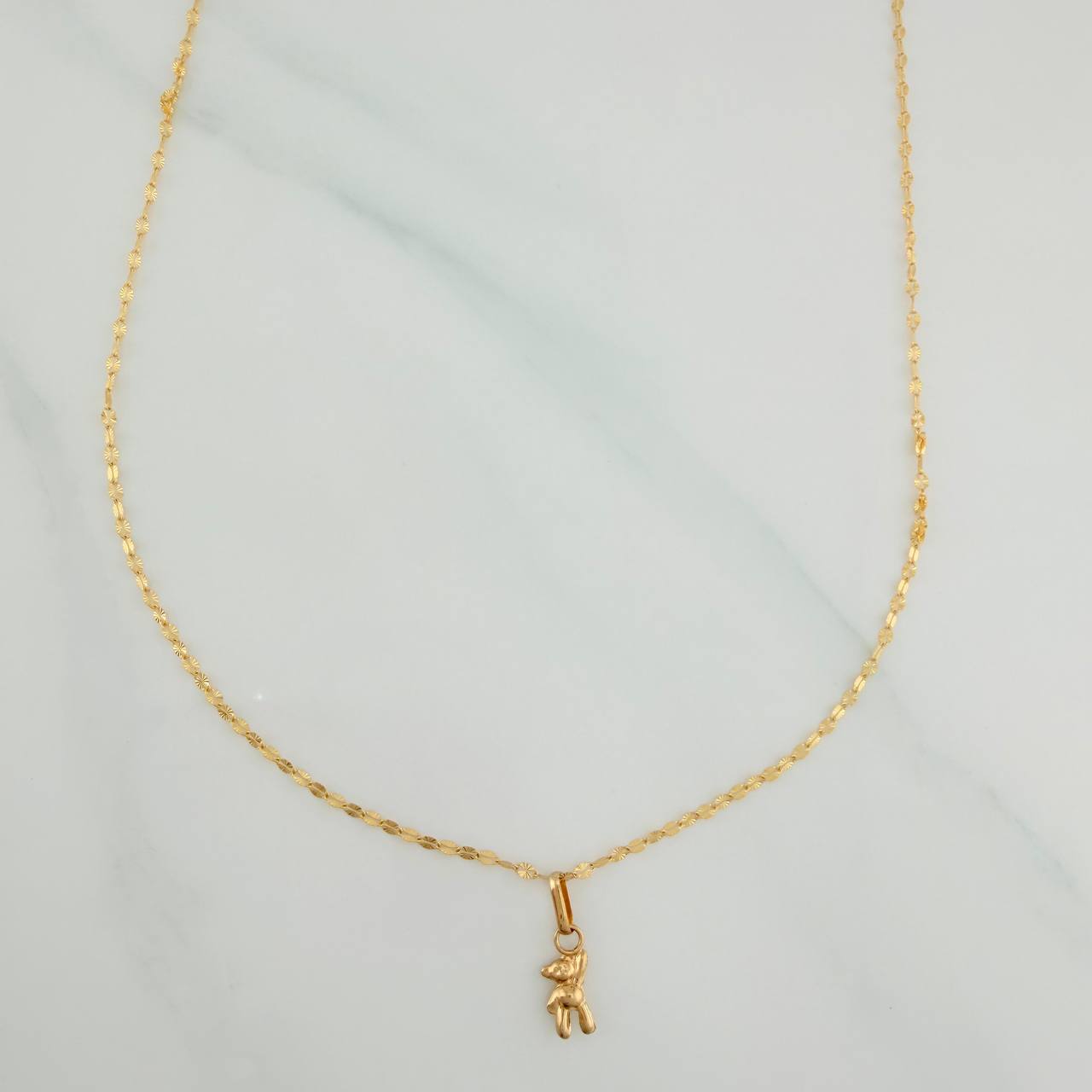 Set Herringbone Chain + Bear Pendant / 1.05g / 17 1/4 in 18K Yellow Gold