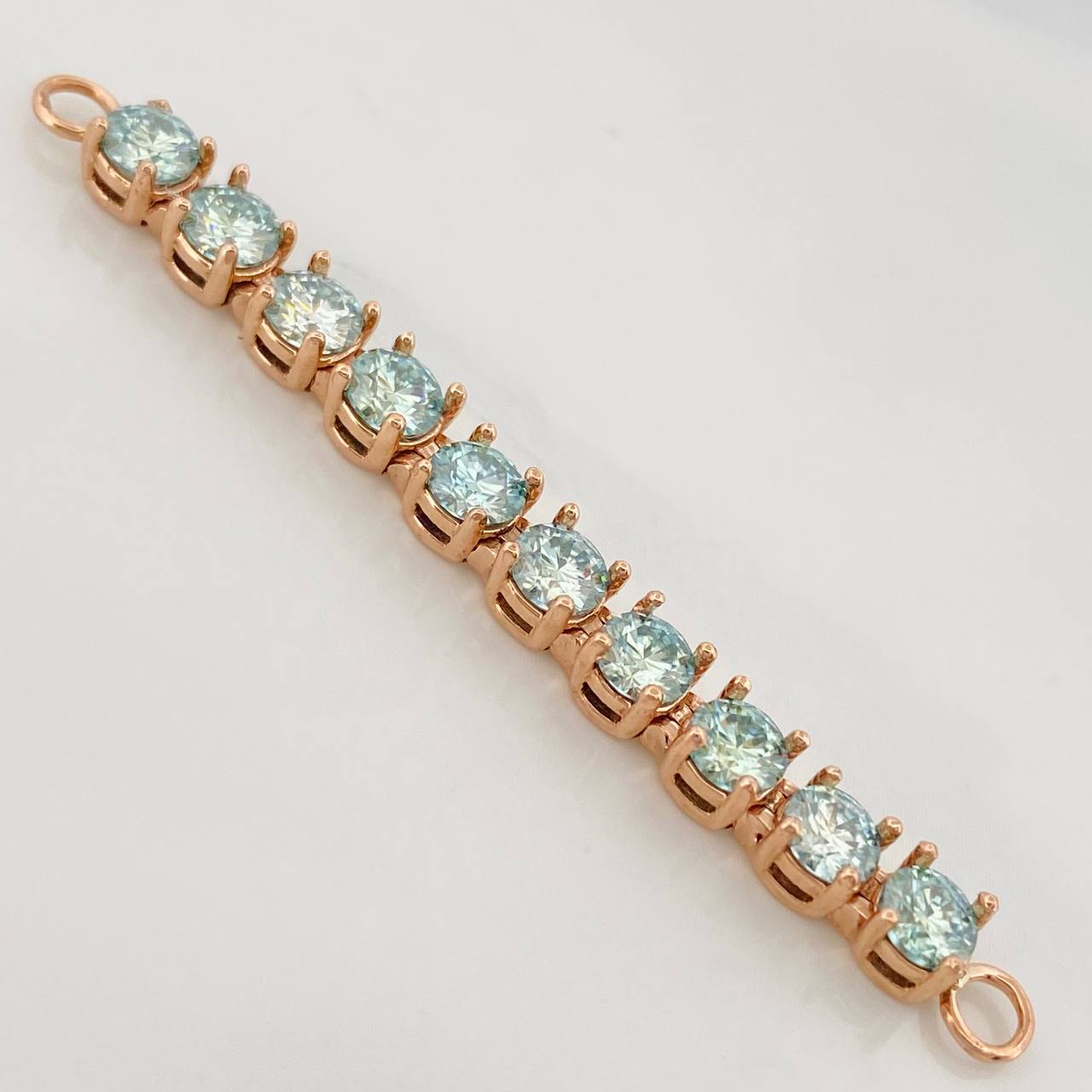 Herraje Tennis Moisanitas 3.3qts 4.15g / 2 1/4 in Oro Rosa 18K