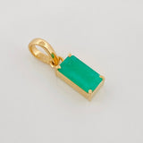 Dije Rectangular Esmeraldas 0.93Pts 0.9 g / 3/4 in Oro Amarillo 18K