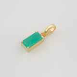 Dije Rectangular Esmeraldas 0.93Pts 0.9 g / 3/4 in Oro Amarillo 18K