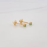Topos Cuatro Garras Esmeralda 0.10Pts 0.55 g / in / 2.13 mm Oro Amarillo 18K