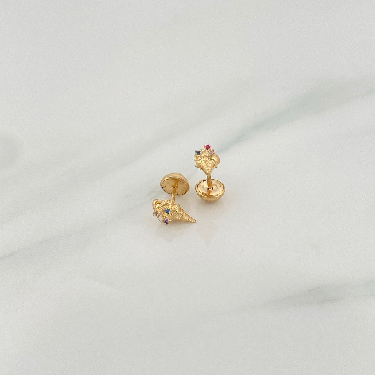 Topos Cono 0.7gr / 2mm Oro Amarillo 18K %