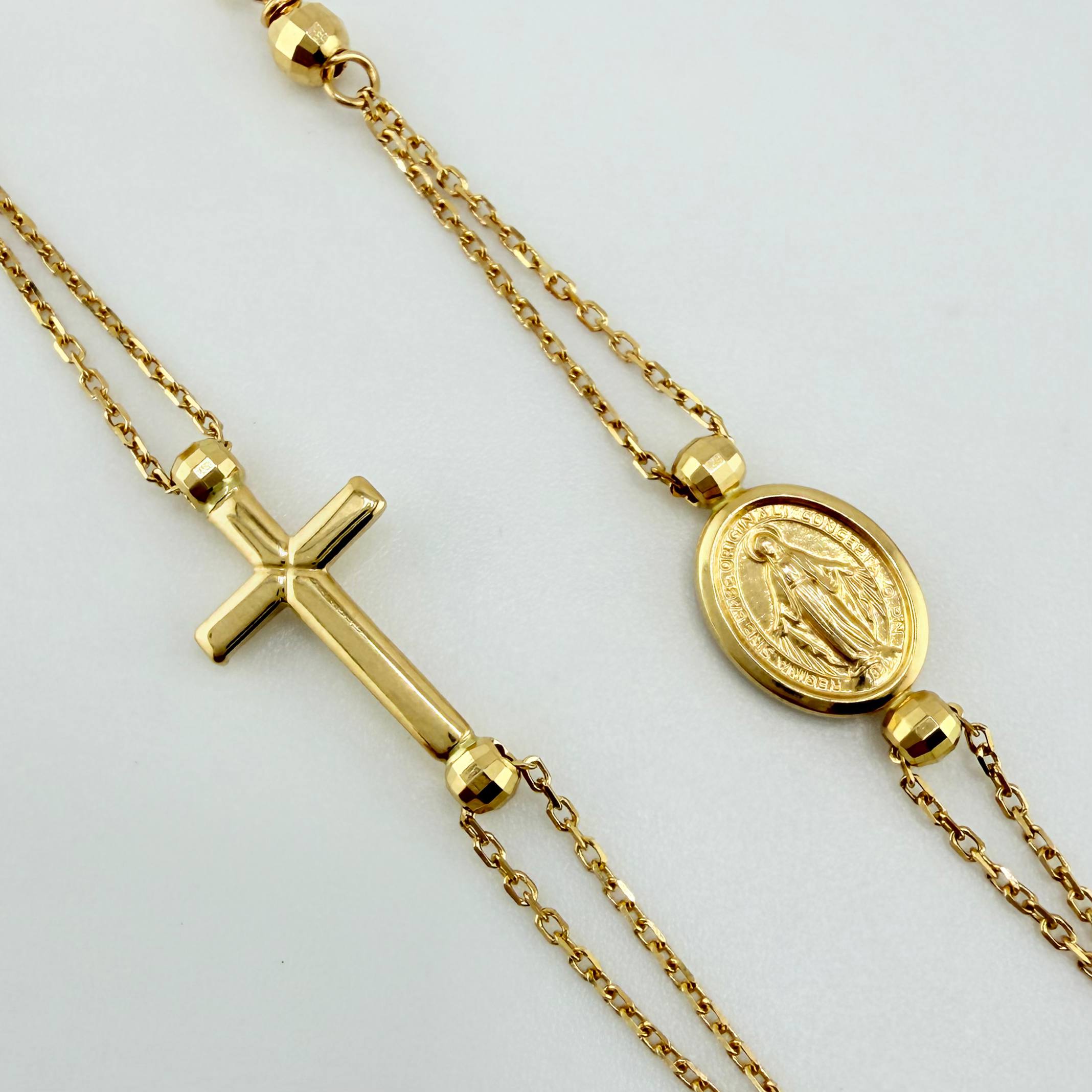 Cadena Denario Virgen Milagrosa 5.6gr / 17 3/4 in / 3mm Oro Amarillo +4 18K ©