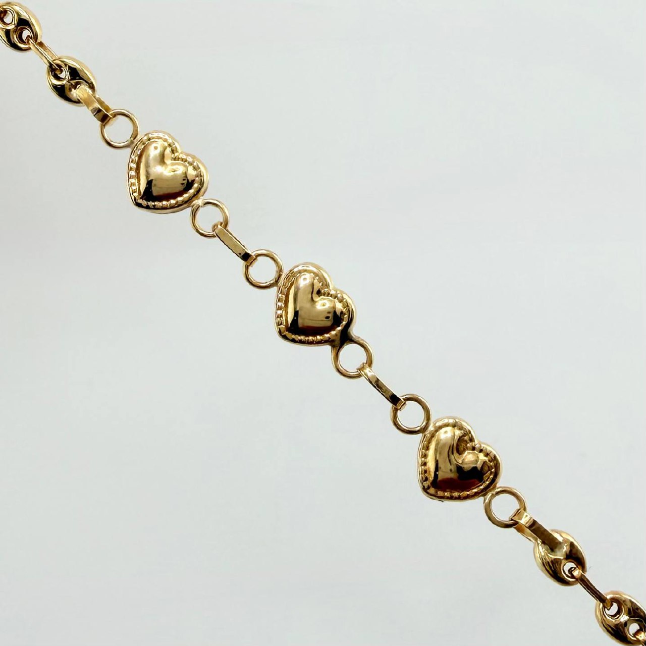 Pulso GC Corazones Bordeados 2.2gr / 7 in / 3mm Oro Amarillo 18K