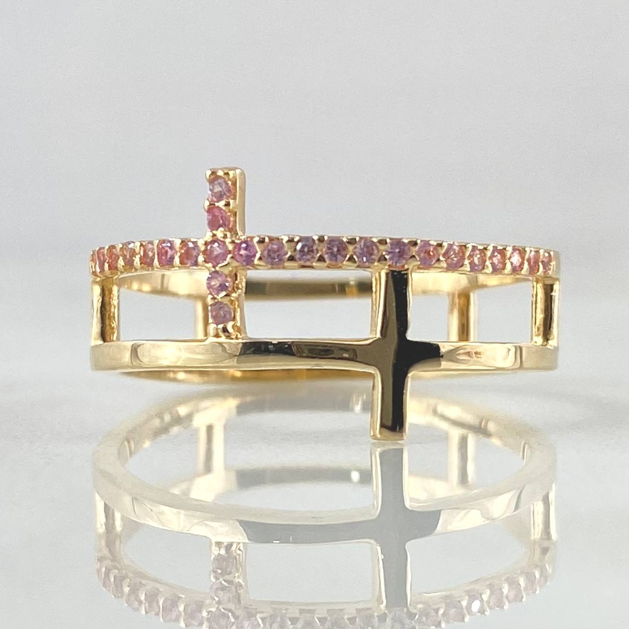 Double Cross Ring 2.8gr / Size 7 1/2 / 18K Gold ©