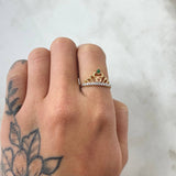 Crown Ring 15s 2.05gr / Size 6 3/4 / 18K Gold ©