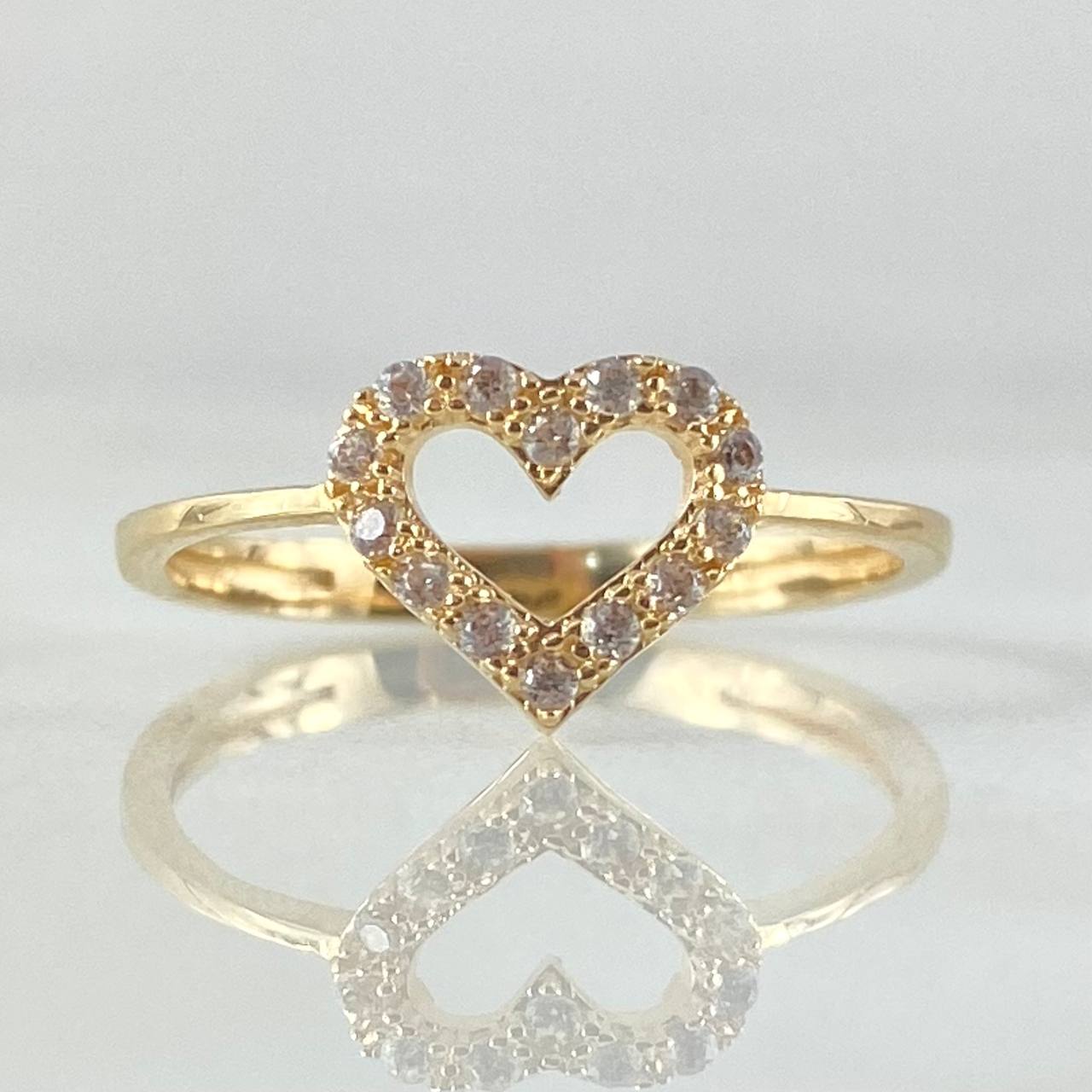 Heart Silhouette Ring 1.7gr / Size 6 1/2 / 18K Gold ©