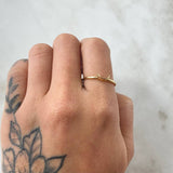 Moon Relief Ring 1.4gr / Size 8 1/4 / 18K Gold ©