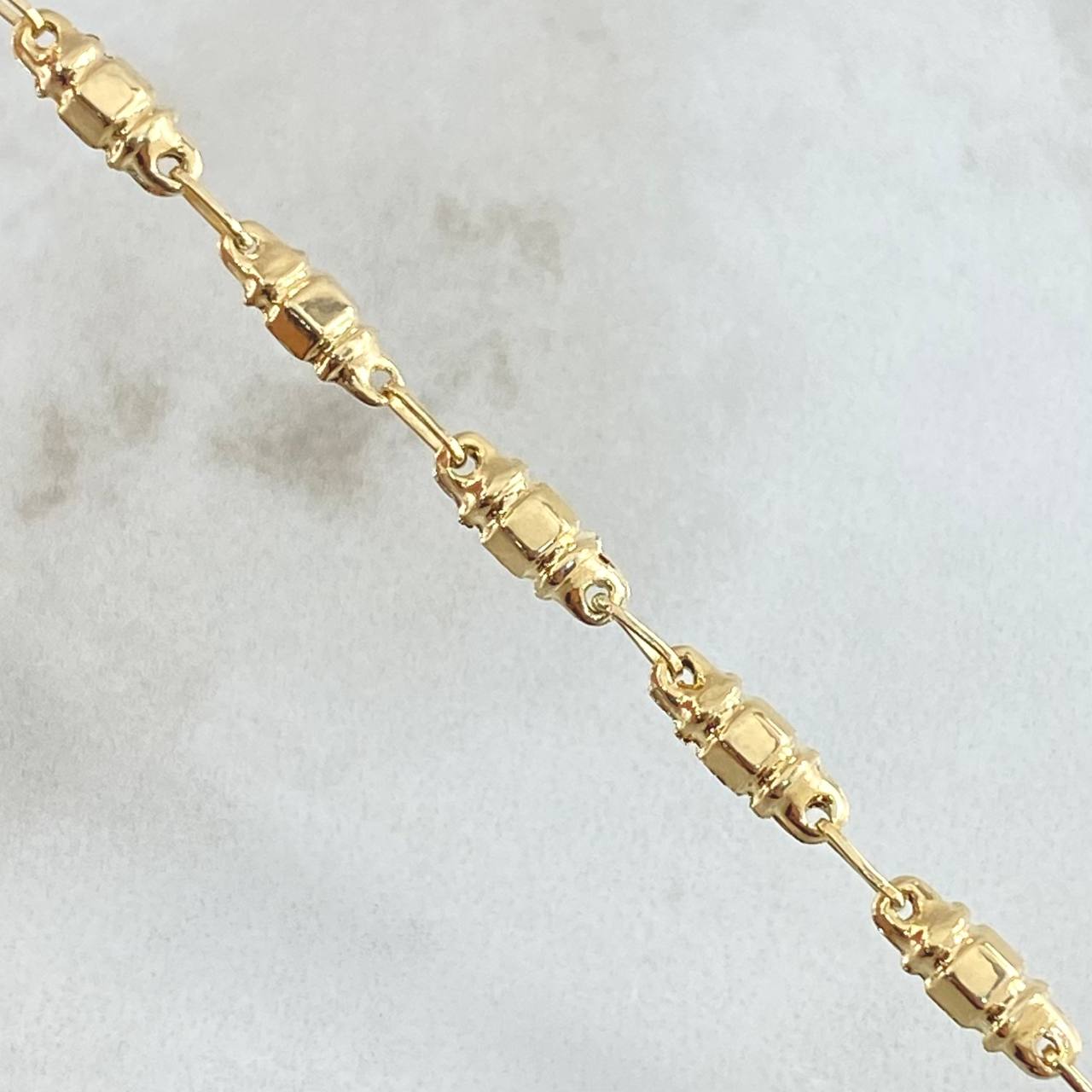 Cadena Rustica Barril Cubico 7.55gr / 60cm / Oro 18K ©