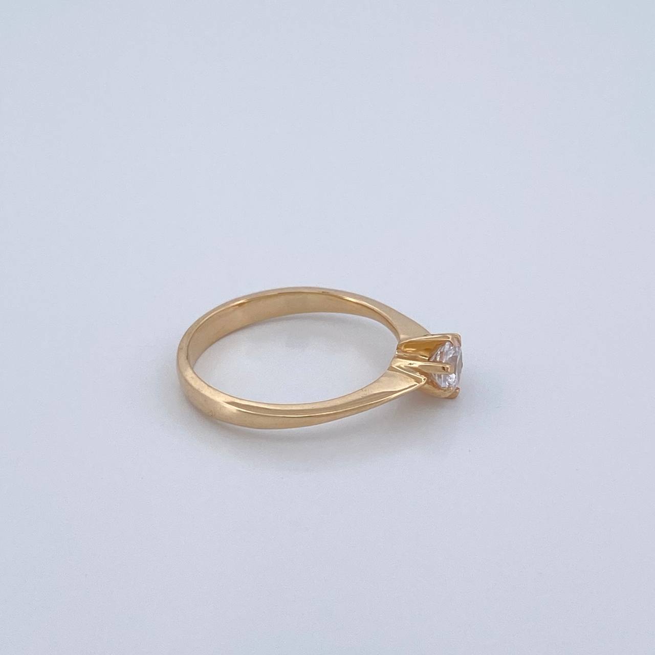 Anillo Solitario 2.5gr / T5 3/4 / Oro Amarillo 18K $