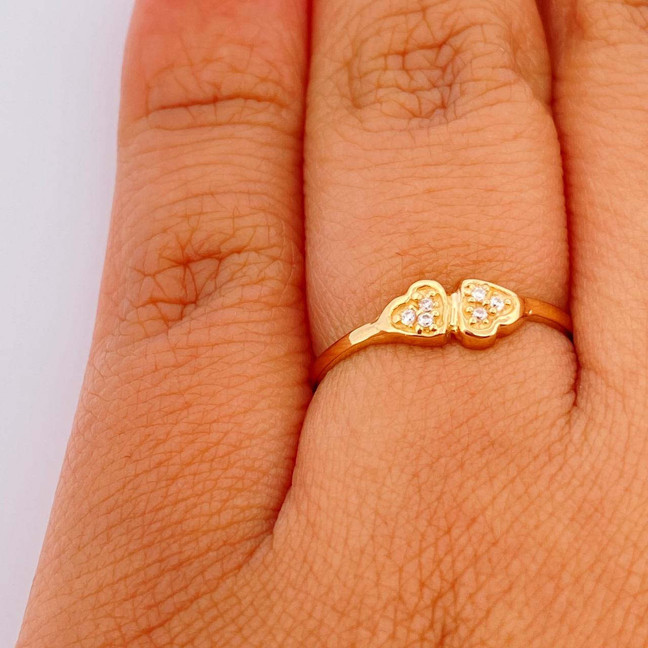 Anillo Corazones 1.15gr / T6 / Oro Amarillo 18K $
