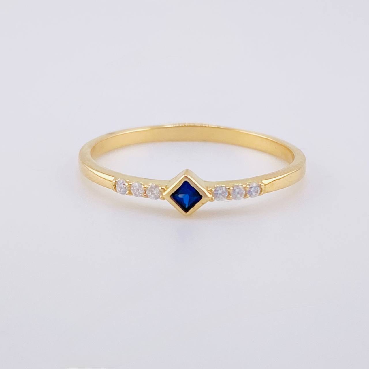 Anillo Rombo Tupido 1.35g / T7 1/4 Oro Amarillo 18K