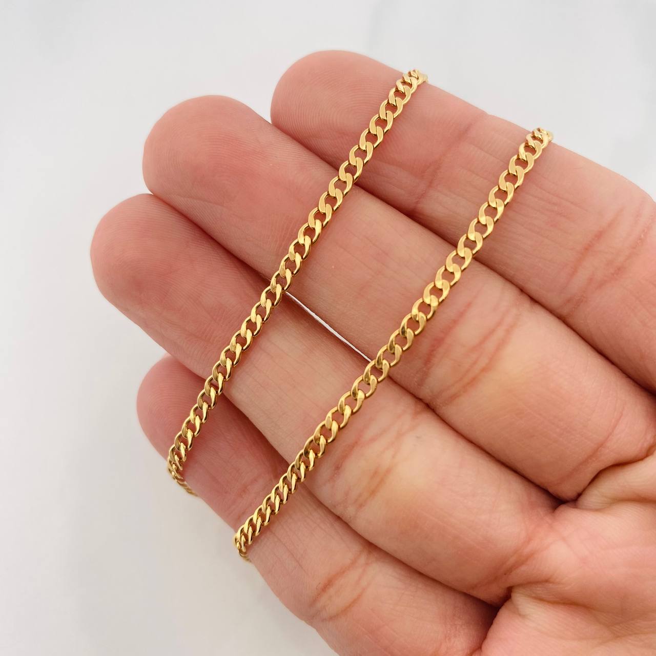 Cuban Links 2.35g / 18 in / 2.45mm Yellow Gold 18K