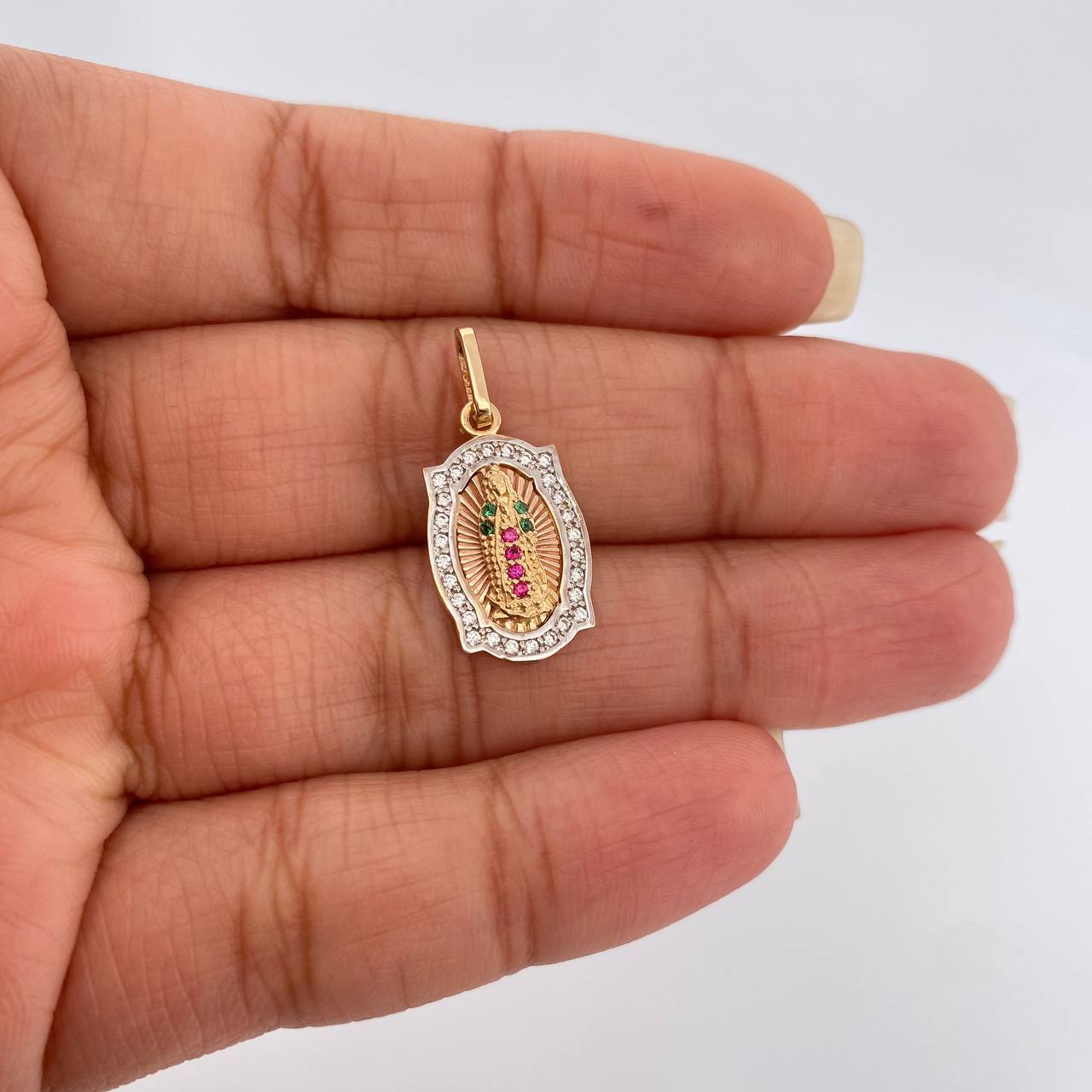 Dije Virgen De Guadalupe 2.15gr / 1 in / Tres Oros 18K %