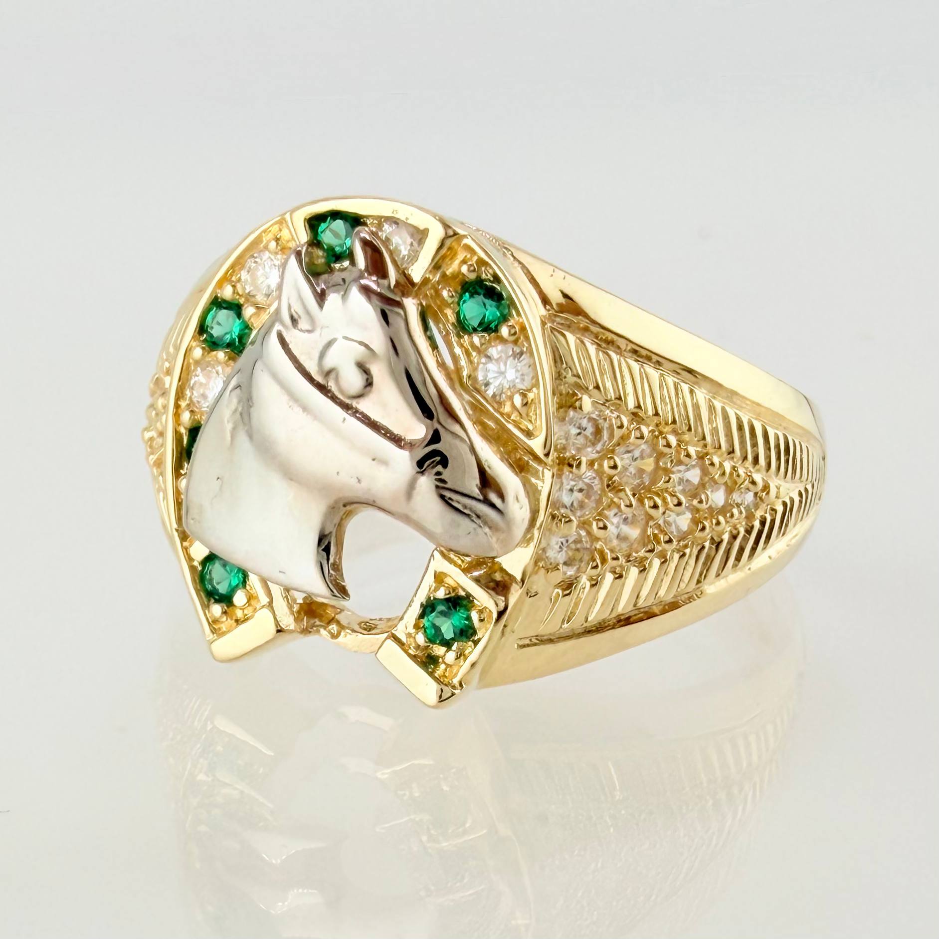 Anillo Herradura Caballo 5.9gr / T9 3/4 / Dos Oros Amarillo Blanco 18K ©