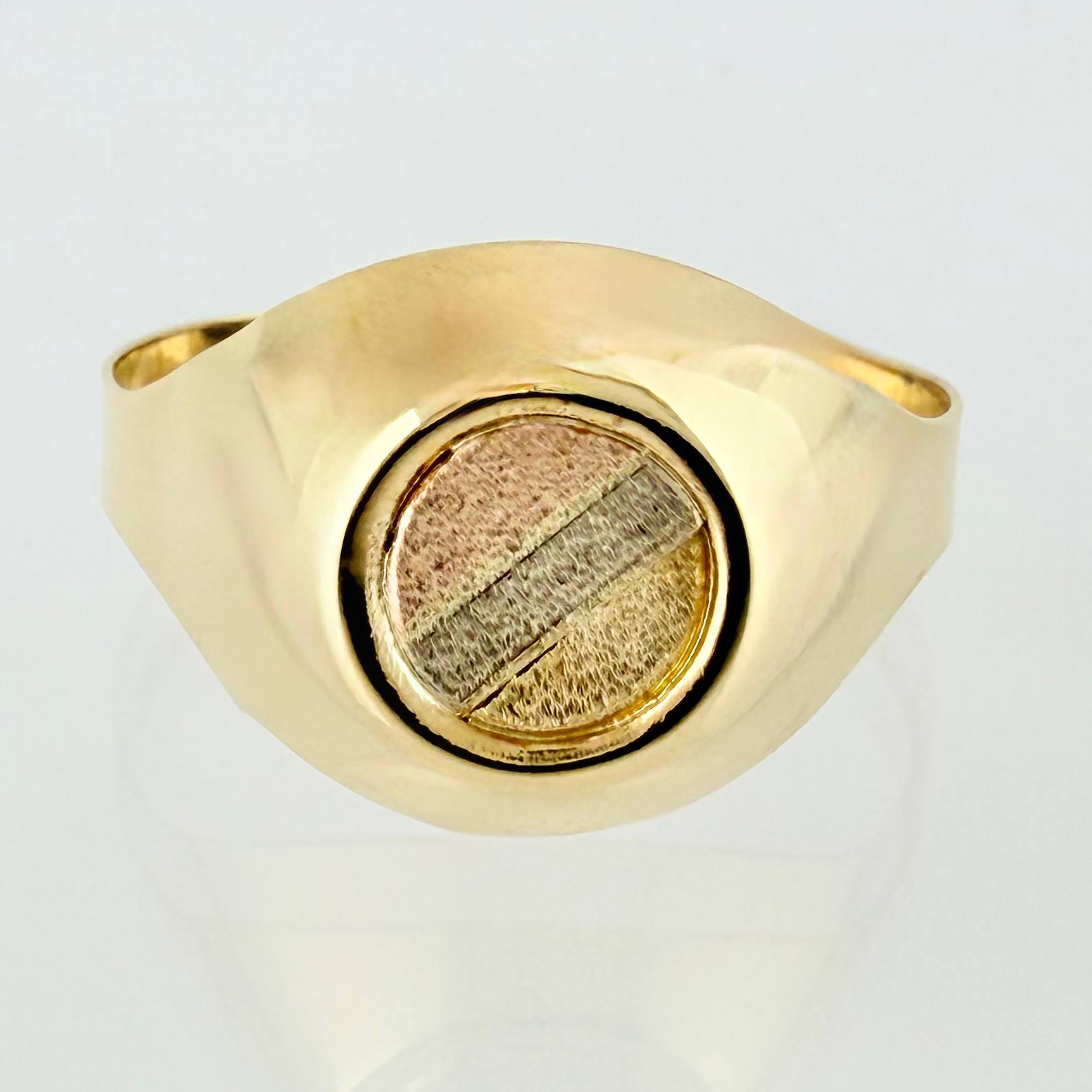 Anillo Sello Circular 1.75gr / T8 1/4 / Tres Oros 18K *